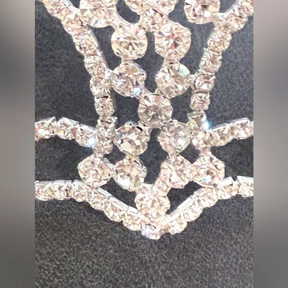 Elegant Crystal Masquerade Mask